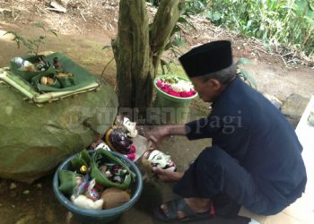 Jamasan Topeng Dan Gebyak Wayang Topeng Di Pijiombo