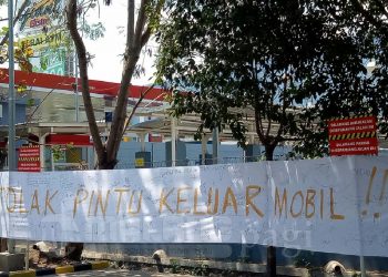 Ingkari Kesepakatan Awal, Giant Sawojajar Diprotes Warga Lesanpuro