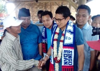 Sandiaga Uno Disambati Petani Kopi, Harga Anjlok Saat Musim Panen
