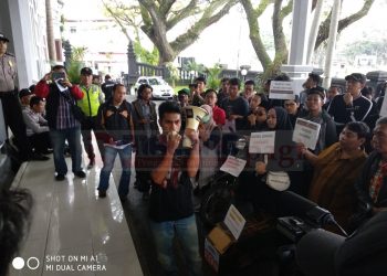 Didesak Masyarakat, Ketua DPRD Kota Malang Berjanji Batalkan Pengadaan Mobdin Rp 5,8 Miliar