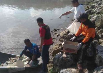Pencari Rongsokan Temukan Bayi Mengapung Di Sengguruh