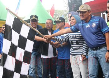 Ribuan Masyarakat Ikuti Jalan Sehat Sadar Pajak yang digelar BP2D Kota Malang