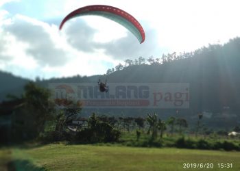 Hari Ini, Puluhan Atlit Paralayang Berlaga di Event Cobra Paragliding Open Championship Yonkes 2 Kostrad
