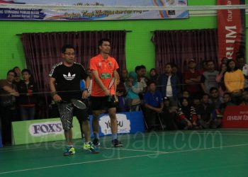 Walikota Sutiaji Menjadi Tamu Kehormatan Kejurkab Bulutangkis Piala Bupati Blitar