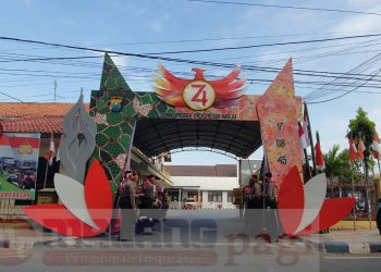 Meriahkan HUT RI ke 74, Polres Sampang Ikuti Lomba Gapura Cinta Negeri