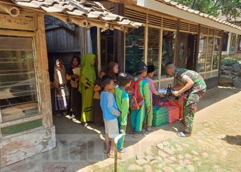 Jumat Barokah, Yonif Raider 514 Kostrad Sambangi Ponpes Iqomatur Risalah