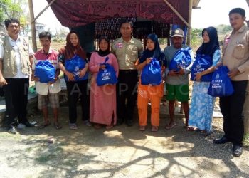 Dinsos Kabupaten Sampang Salurkan Bantuan Sembako pada Wilayah Kekeringan