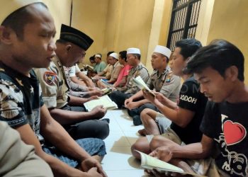 Polres Sampang Laksanakan Pembinaan Mental dan Rohani pada Puluhan Tahanan