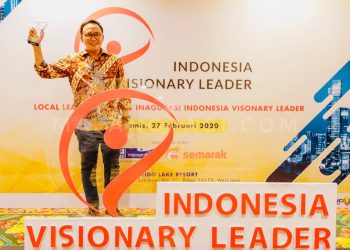 Bupati Pamekasan Raih Penghargaan di Ajang Indonesia Visionary Leader