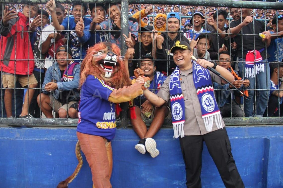 Kapolres Malang Ungkapkan Terima kasih kepada Aremania - Malang Pagi