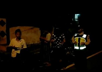 Polsek Torjun Bubarkan Kerumunan Massa Cegah Penyebaran Covid-19