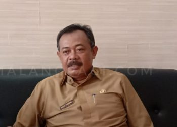 Mohammad Alwi Serahkan Tugas Dispendukcapil kepada Ach Faisol