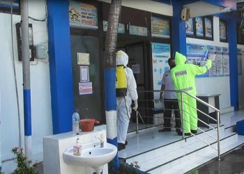 Puskesmas Tanjung Disemprot Disinfektan Menggunakan Water Cannon