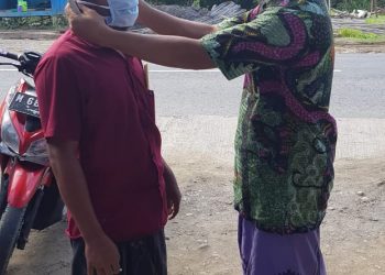 Upaya Cegah Covid-19, Pemdes Jelgung Bagikan 7000 Masker 