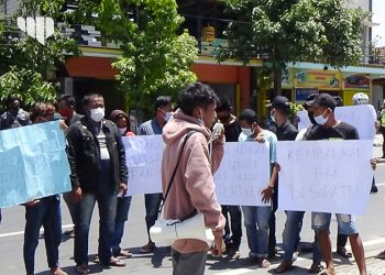 Aliansi Darurat Agraria Geruduk Pengadilan Negeri Sampang