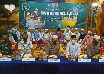 17 Anggota Polsek Banyuates Lakukan Tes Urine Dadakan