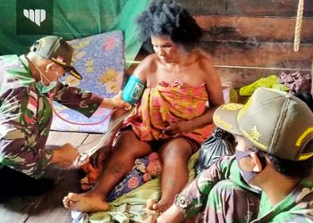 Satgas Yonif MR 413 Kostrad Obati Warga Penderita Stroke Ringan
