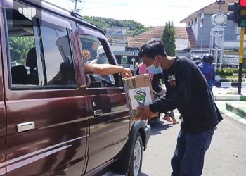PDI Perjuangan Kedungkandang Gelar Baksos di Exit Tol Madyopuro