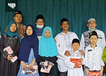 Sambut Ramadan, Majelis Hikmah Islam Dan PPIQ Darul Hidayah Bagi Mukena dan Sarung