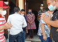 Keluarga Balita Ketergantungan Obat Mendapat Bantuan dari Anggota DRPD Kota Batu