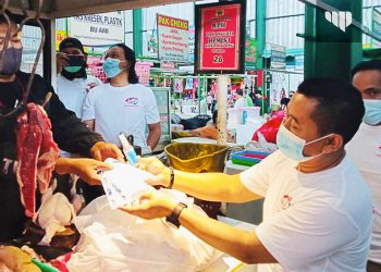 Gerakan Berbagi Untuk Warga, Relawan Salurkan Bantuan Kepada Warga Terdampak PPKM