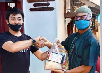 Buka Cabang di Kepanjen, KuLo Bagikan 50 Paket Sembako
