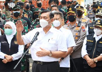 Menko Luhut dan Menkes Budi Sapa Pasien Covid 19 di Tempat Isoter BPSDM Kota Malang