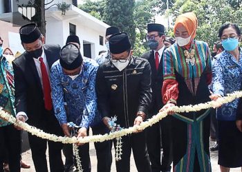 Sutiaji Lantik Direksi Perumda TUNAS Sekaligus Resmikan Rumah Potong Unggas dan Sentra Perkulakan UMKM