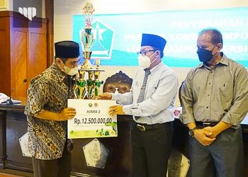 Sutiaji Berikan Apresiasi Kepada Pemenang Lomba Kampung Bersinar