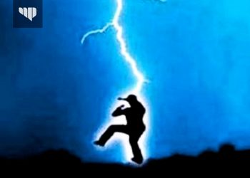 Buruh Tani Tewas Tersambar Petir. Ditemukan Hape Terbakar