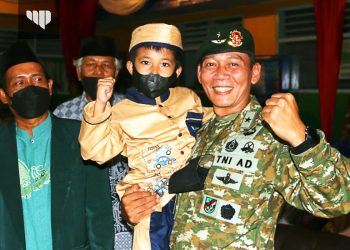 Sambut HUT Ke-61, Divif 2 Kostrad Gelar Bakti Sosial di MI Nurul Huda Lawang