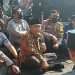 Ikut Duduk Bersila, Ketua DPRD Kota Malang Temui Demo Aliansi Cipayung