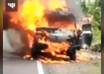 Mobil Terbakar di Torjun. Sembilan Penumpang Selamat