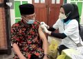 Rumah Sakit Lavalette Dukung Vaksinasi Booster di Makam Sukun
