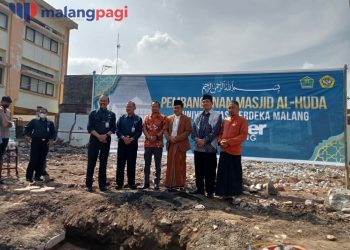 Walikota Malang Letakkan Batu Pertama Pembangunan Masjid Al-Huda Unmer