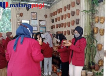 Kampung Grabah Penanggungan Banjir Kunjungan Pasca Festival Lempung Agung