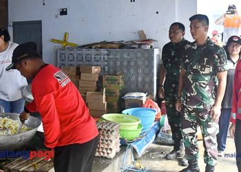 Danrem 083 BDJ Tinjau Dapur Umum dan Posko Banjir Longsor di Sumawe