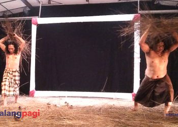 Teater Api Indonesia Pentaskan ‘Toean Markoen’ di Unisma