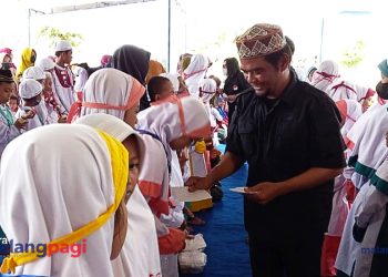 Aliansi Wartawan Malang Kunjungi Anak Yatim Piatu di Ponpes Darussalam Sumberpucung