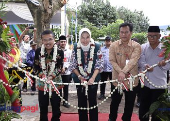 Walikota Batu Resmikan Gedung Balai RW 6 Kelurahan Sisir