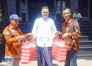 BPPH MPC PP Kabupaten Malang Bagikan Nasi Kotak Jumat Berkah ke Masjid dan Panti Asuhan