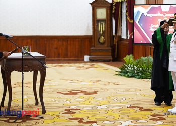 Gubernur Jatim Lantik Pj Walikota Batu, Aries Agung Paewai