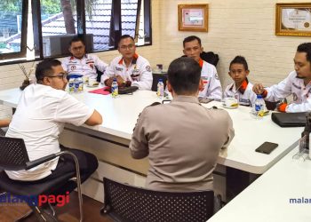 Datangi Mapolresta Malang Kota, Pemuda Pancasila Desak Polisi Usut Dugaan Pelecehan Bendera Negara Saat Demo di Kantor Arema
