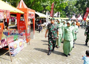 Divif 2 Kostrad Gelar Bazar dalam Rangka Memperingati HUT ke-62 Divif 2 Kostrad