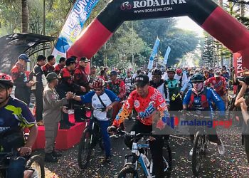 Ribuan Peserta Ikuti Gowes Tahes Sambut HUT Ke-42 Perumda Tirta Kanjuruhan