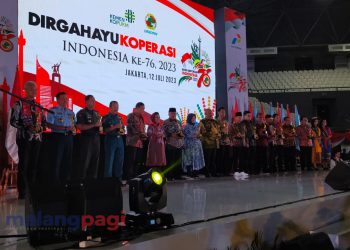 Bangkit dari Pandemi Melalui Koperasi, Walikota Malang Terima Penghargaan Pembina Koperasi Andalan