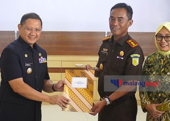 Peringatan Hari Bhakti Adhyaksa ke-63, Kejari Batu Canangkan Orangtua Asuh Bayi Stunting