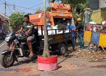 DLH Kota Malang Berpartisipasi Bersihkan Sungai di Bunulrejo