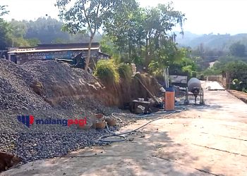 Akses Jalan ke Bumi Perkemahan Bedengan Dau Mulai Diperbaiki