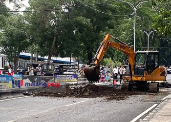 Jalan Ambles di Jalan Bandung Langsung Diperbaiki